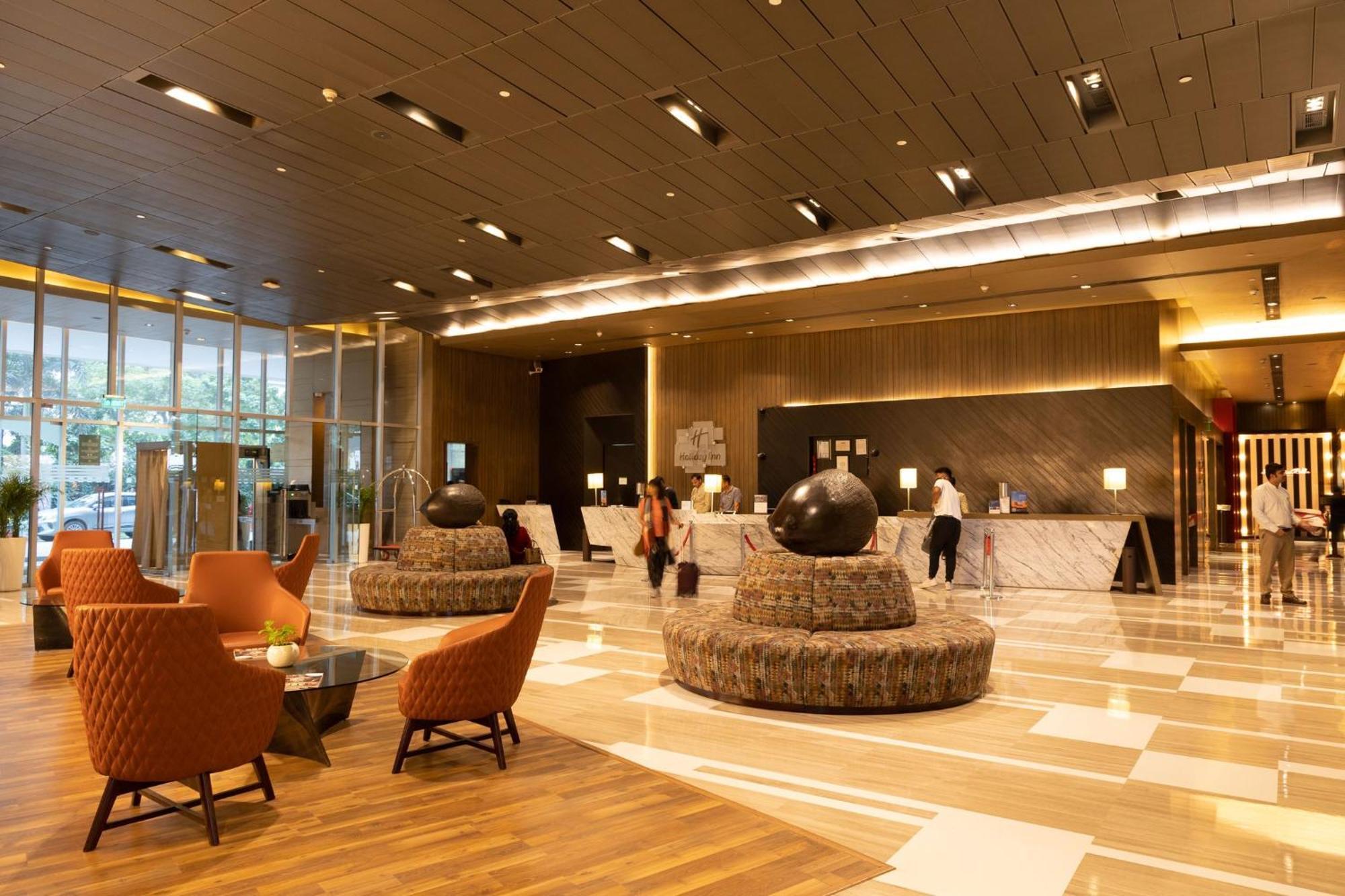 Holiday Inn New Delhi Aerocity By Ihg Екстериор снимка Lobby