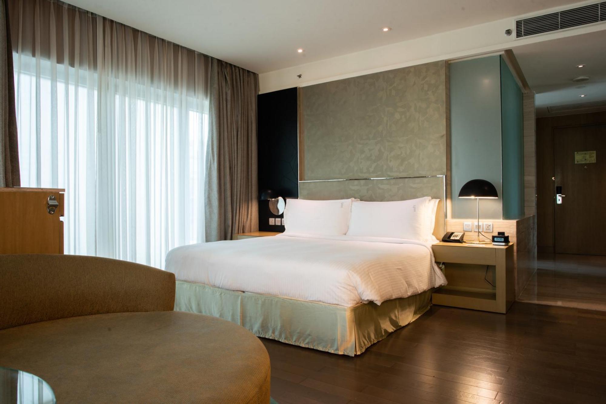 Holiday Inn New Delhi Aerocity By Ihg Екстериор снимка Deluxe Room