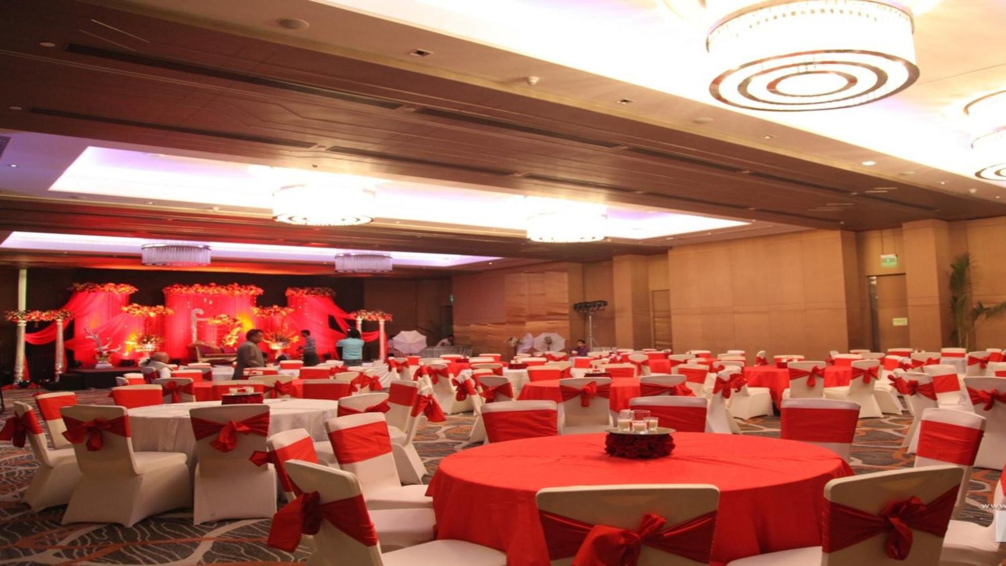 Holiday Inn New Delhi Aerocity By Ihg Екстериор снимка A wedding reception in India